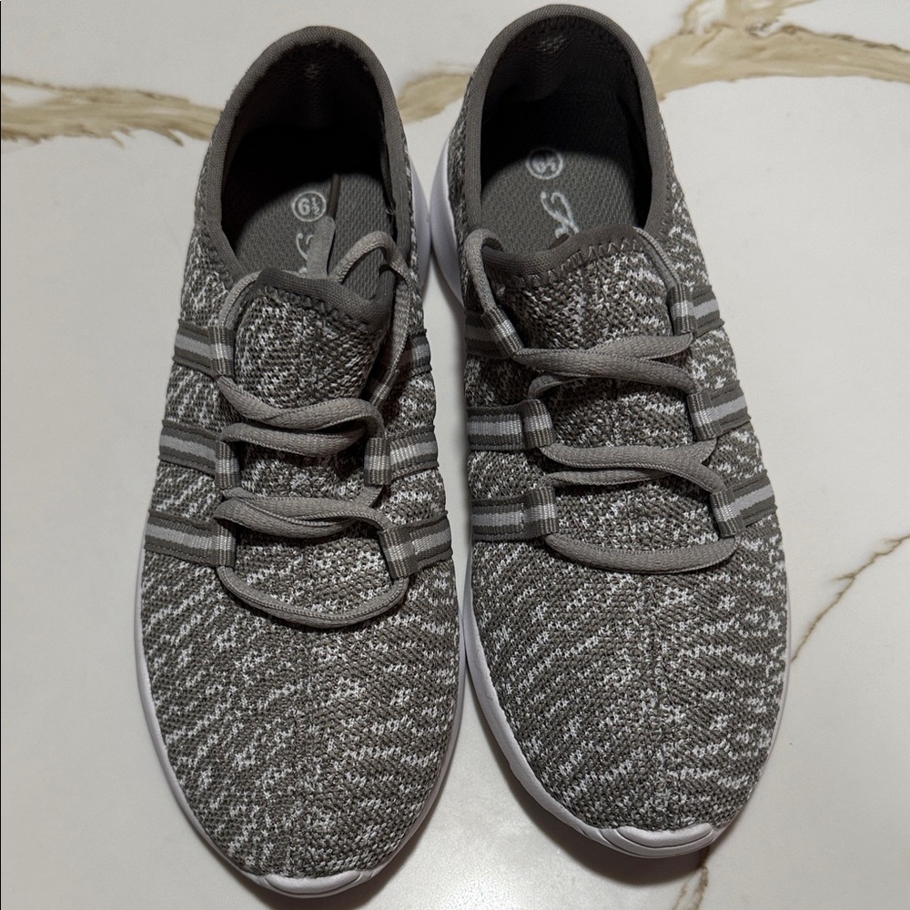 Forever Gray Knit Women’s Sneakers